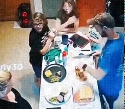Enlace a El padre: si no puedes con ellos, únete a ellos