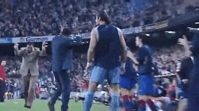Enlace a Hace 20 años del primer gol de Ronaldinho con el Barcelona