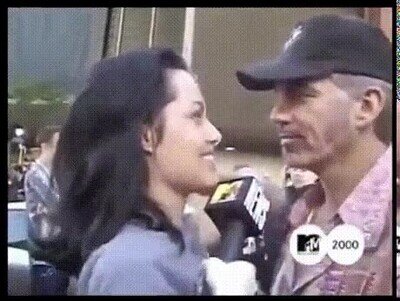 Enlace a ¿Pero que sé tomó Angelina ese día?