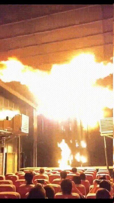 Enlace a Efecto fuego en un cine 5D