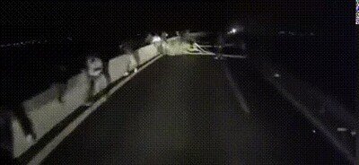 Enlace a Conduciendo por la noche en la europa del este