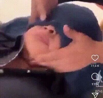 Enlace a Esto del masaje facial es un poco raro