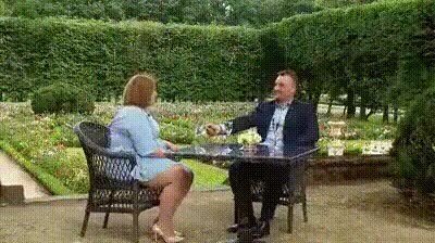 Enlace a Cuando engañas con las fotos en la primera cita