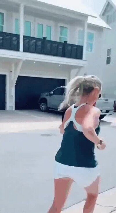 Enlace a Cuando tu amiga insiste en hacer ejercicio en vacaciones