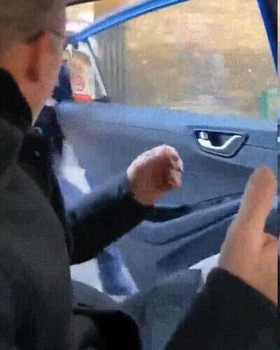 Enlace a La gente pierde la cabeza en la carretera