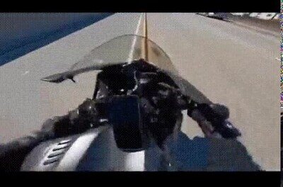Enlace a La mejor salvada que he visto nunca sobre una moto