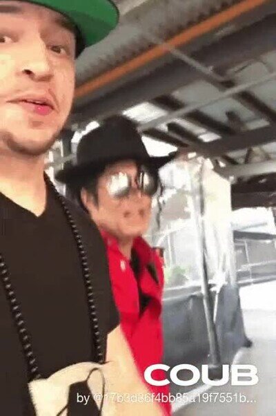 Enlace a Michael Jackson está entre nosotros