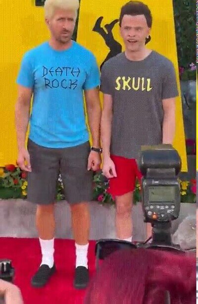 Enlace a Ryan Gosling y Mikey Day como Beavis and Butthead