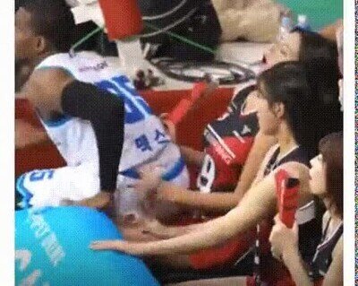 Enlace a Las caras y las reacciones de las chicas no tienen precio