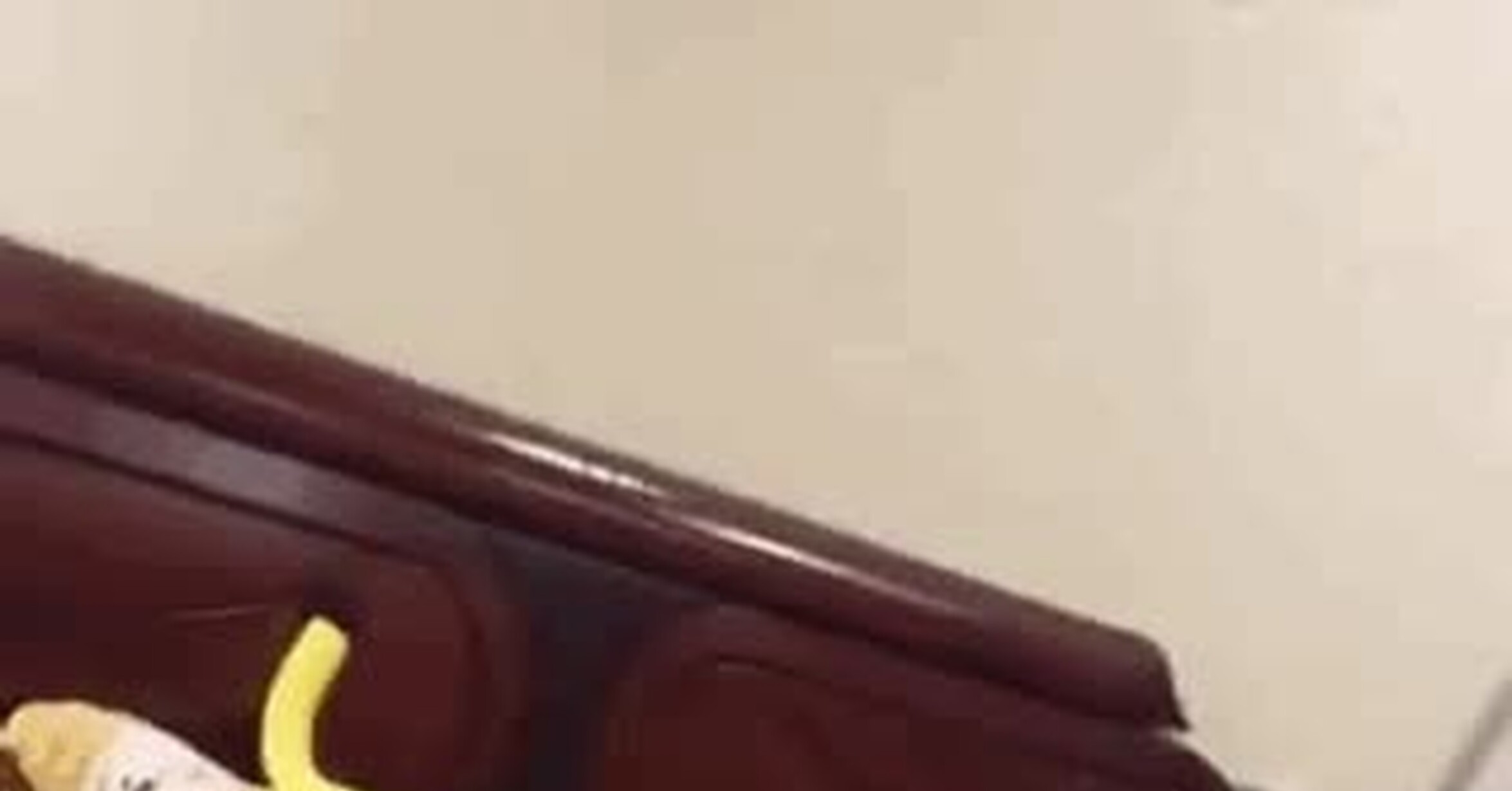 Un muñeco para elegir la postura para dormir