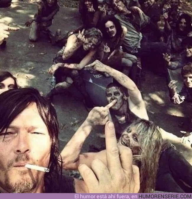 426 - Daryl Dixon y su selfie - ¿Quien dijo que el apocalipsis zombie sería un mal momento para hacer un s