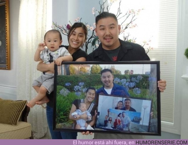 897 - A LO MODERN FAMILY - Esta familia se va haciendo esta foto para ver la evolución