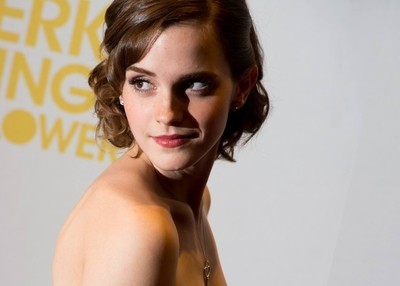 5247 - Fotos de los pechos de Emma Watson aparecen internet. Sus abogados no están contentos