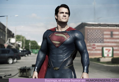 14752 - Henry Cavill para el tráfico en la vida real para demostrar que es el verdadero Superman