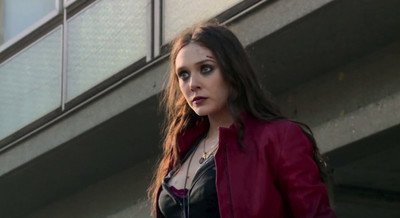 24732 - Elizabeth Olsen está cabreada con un detalle del traje de Bruja Escarlata