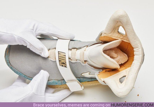 26460 - Las zapatillas Nike de Regreso al Futuro se están desintegrando en estos momentos