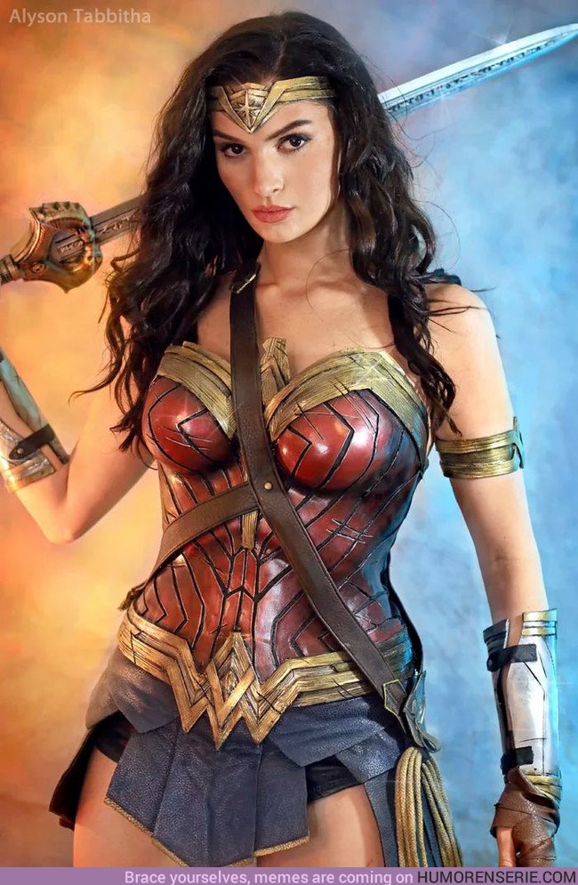 29671 - Alysa Tabbitha es casi mejor Wonder Woman que Wonder Woman. Casi.