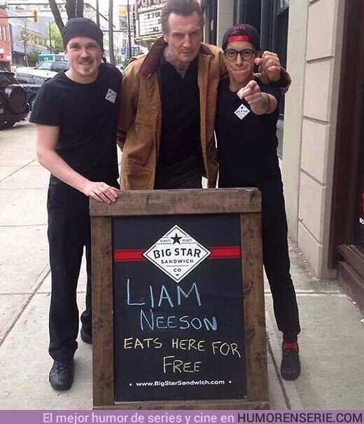 46697 - Liam Neeson come gratis en este restaurante. Yo iría cada día