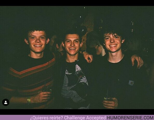 47007 - Tom Holland publica una foto con sus dos hermanos y te costará reconocerle