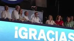 Gritan el nombre de 'Ayuso' los votantes del PP tras la victoria de Feij&oacute;o en las elecciones