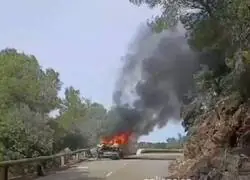 Un coche se incendia e instantes despu&eacute;s explota en Mallorca
