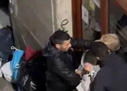 Graban como dos ladrones roban con violencia a un turista con el m&eacute;todo del 'matale&oacute;n'