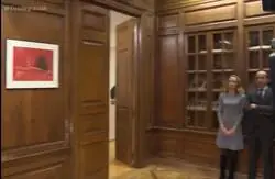 La reuni&oacute;n de Pedro S&aacute;nchez y Feij&oacute;o con The Office de fondo