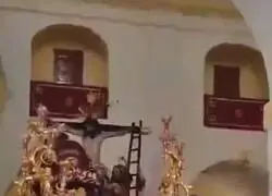 El dependiente de El Corte Ingl&eacute;s esperando que le pidas ayuda