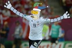 Enlace a Alemania - Dinamarca, Bender, hombre del partido