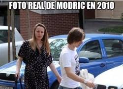 Enlace a Foto Real de Modric en 2010