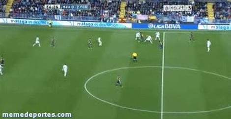 GIF: Hasta Busquets se anima a hacer una ruleta