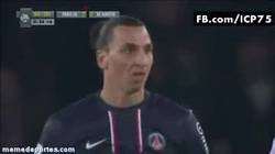 Enlace a GIF: Ibrahimovic burlándose del árbitro en el P$G vs Ajaccio