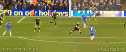 Enlace a GIF: Y con este gol Lampard queda a 4 goles de ser el máximo goleador histórico del Chelsea