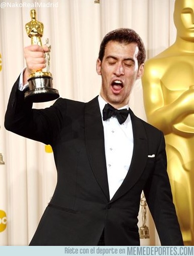 90398 - And the Oscar goes to: ¡Busquets! ¡Congratulations!