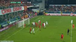 Enlace a GIF: Gol de Rooney a Montenegro