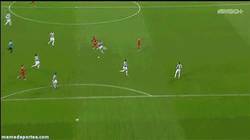 Enlace a GIF: El golazo de David Álaba frente a la Juventus
