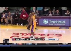 Enlace a VÍDEO: La lesión que podría retirar a Kobe Bryant