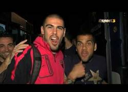 Enlace a VÍDEO: Valdés real imitando el video ''The ball to me''