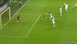 Enlace a GIF: Segundo Gol de Lewandowski que pone el 2-1