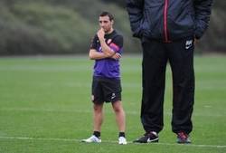 Enlace a Santi Cazorla en los entrenamientos del Arsenal