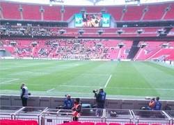 Enlace a Algún aficionado del BVB ya toma asiento en Wembley para la final de la Champions