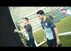 Enlace a VÍDEO: Así se hizo el hadouken de los jugadores del Arsenal