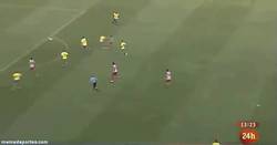 Enlace a GIF: Éste fue el primer gol de Villa con el Atlético de Madrid. Golazo