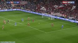 Enlace a GIF: Gran gol de Torres que sigue con su racha anotadora en las finales