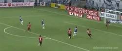Enlace a GIF: Espectacular gol de Everton Ribeiro contra el Flamengo