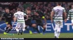 Enlace a GIF: Valdés, modo dios activado también contra el Celtic