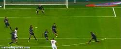 Enlace a GIF: Golazo de Francesco Totti