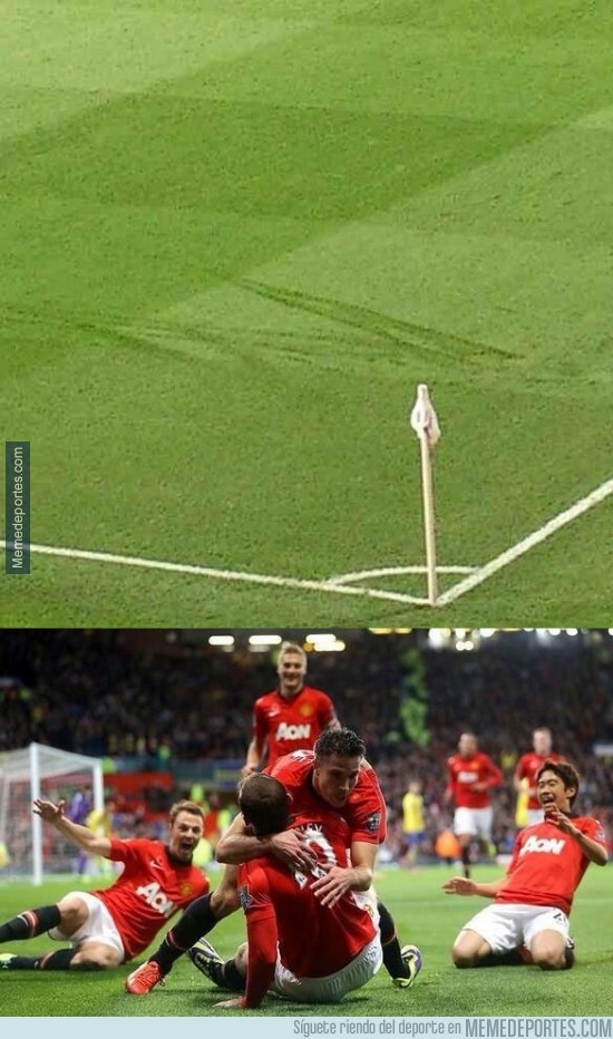 209056 - El Manchester United sube una foto con la marca que dejó Van Persie celebrando su gol