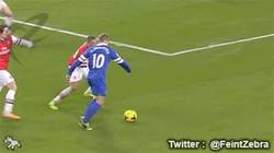 Enlace a GIF: Otro ángulo del golazo de Deulofeu para sacarle un valioso punto al Arsenal