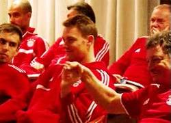 Enlace a GIF: Reacción de Neuer tras saber que les toca el Arsenal
